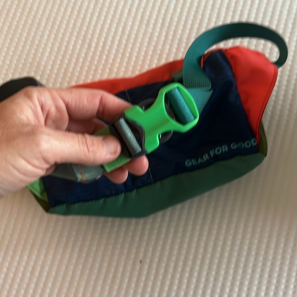 Cotopaxi Bataan 3L Del Día Fanny Pack Multicolor Waist Bag Lightweight - Picture 3 of 4